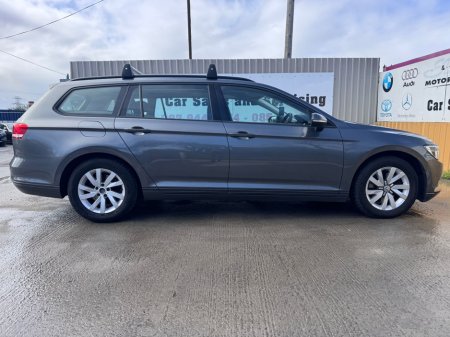 2016 Volkswagen Passat - thumbnail 5