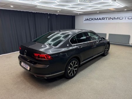 2022 Volkswagen Passat GTE S-A DSG €25,450 thumbnail