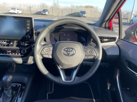 2023 Toyota Corolla Estate Tourer - Luna Edition - 1.8 Hybrid - Automatic - Tax EUR 180 - 1 Owner From New // Remote Central Locking // Front Electric Windows // Rear Electric Windows // Electric Mirrors // Heated Mirror €27,899 thumbnail