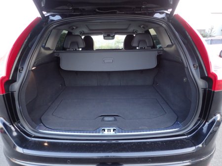 2017 Volvo XC60 - thumbnail 5