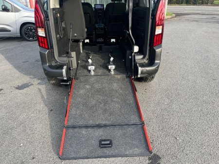 2025 Peugeot Rifter - thumbnail 10