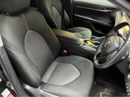 2020 Toyota Camry - thumbnail 10