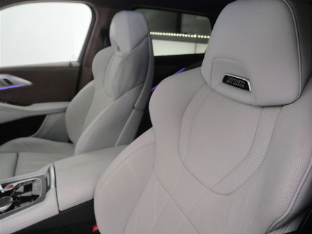 2024 BMW XM - thumbnail 30