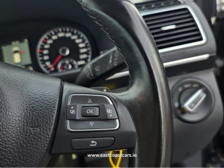 2012 Volkswagen Touran 7 SEATER * HIGHLINE ALCANTARA SEATS * REVERSING CAMERA * SIMI DEALER - SPECIALISING IN IMPORTS OF JAP AUTOMATIC HI SPEC BLUEMOTION // LARGE TOUCH SCREEN // €10,500 thumbnail