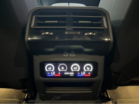 2024 BMW i5 2024 BMW I5 EDRIVE40 TOURING EXCELLENCE ELECTRIC AUTOMATIC / CRUISE CONTROL / 360° CAMERA / ELECTRIC MEMORY & HEATED SEATS / APPLE CARPLAY / PANORAMIC SUNROOF / PADDLE SHIFTERS / AMBIENT LIGHT thumbnail