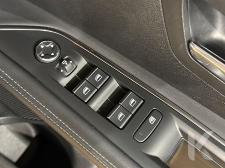 2023 Peugeot 5008 7-SEATER - AUTOMATIC 1.5L HDI - REVERSE CAMERA - PADDLE SHIFT €30,950 thumbnail