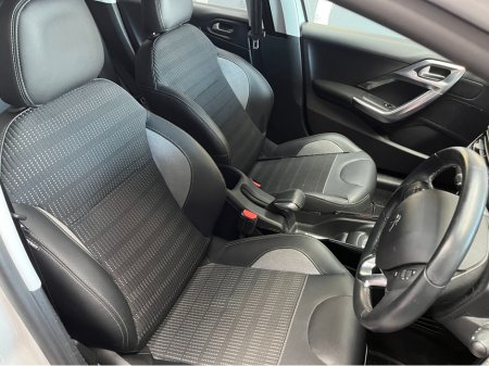 2017 Peugeot 2008 €12950! 2017 PEUGEOT 2008 ALLURE 1.2 AUTOMATIC / CRUISE CONTROL €12,950 thumbnail