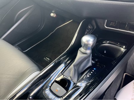 2019 Toyota C-HR - thumbnail 12