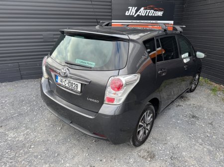 2014 Toyota Corolla Verso - thumbnail 5