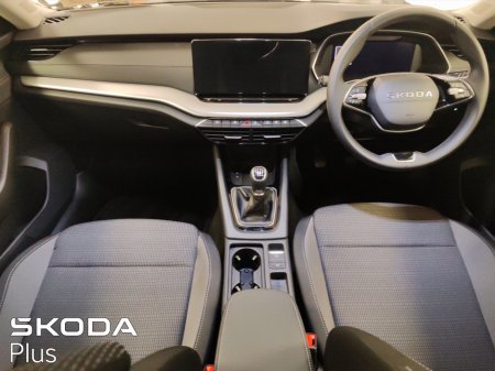 2025 Skoda Octavia - thumbnail 2