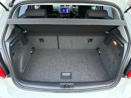 2017 Volkswagen Polo 1.2i TSI Petrol Active Automatic €14,750 thumbnail