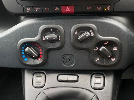 2025 Fiat Panda 1.0 Mhev €15,495 thumbnail