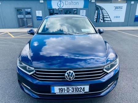2019 Volkswagen Passat - photo 2