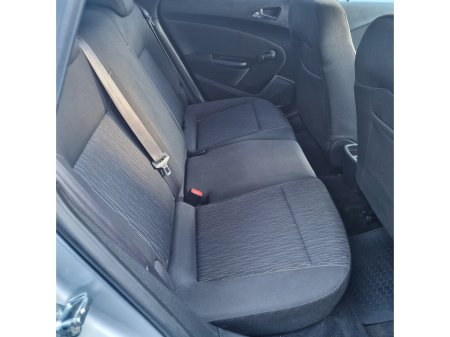 2014 Vauxhall Astra  €3,950 thumbnail