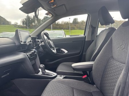 2023 Toyota Yaris Cross CR LUNA 4DR AUTO CROSS €26,500 thumbnail