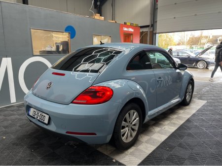 2013 Volkswagen Beetle - thumbnail 2