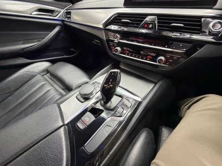 2019 BMW 5 Series - thumbnail 25