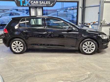 2015 Volkswagen Golf 1.6 TDI DSG 5DR 110HP Comfortline thumbnail