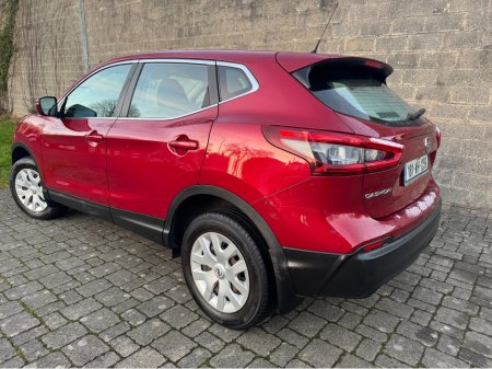 2018 Nissan Qashqai 1.5 XE 18 4DR €9,950 thumbnail