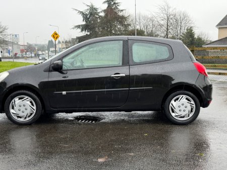 2010 Renault Clio 1.2 16V ETH ROYALE ECO €2,950 thumbnail
