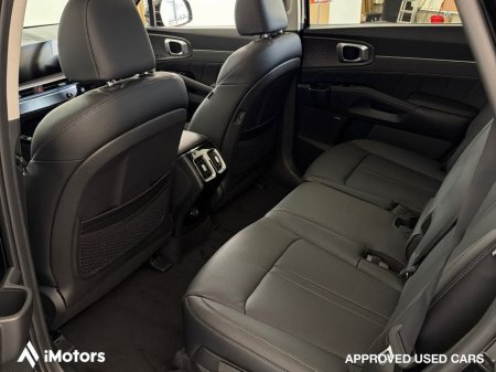 2025 Kia Sorento - thumbnail 13