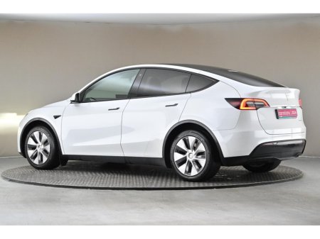 2024 Tesla Model Y LONG RANGE AWD Dual Motor €37,490 thumbnail