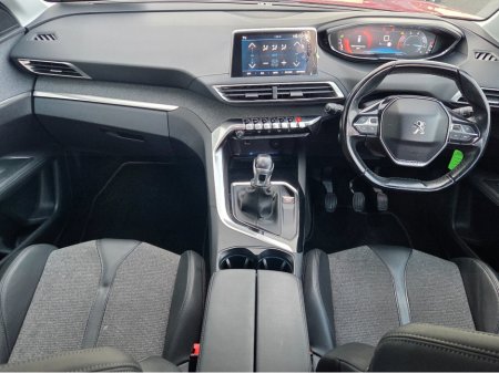 2019 Peugeot 3008 ALLURE 1.5 BLUE HDI 130 6 6.2 4DR €17,990 thumbnail