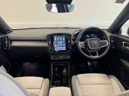 2026 Volvo EX40 - thumbnail 13