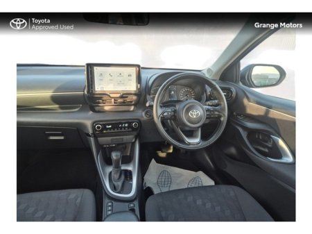 2024 Toyota Yaris - thumbnail 9