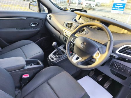 2013 Renault Grand Scenic - thumbnail 11