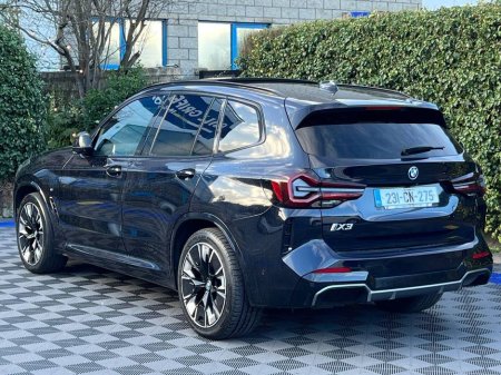 2023 BMW iX3 M-SPORT // OPENING PAN ROOF // 360 PARKING CAMERAS // DIGITAL CLUSTER €37,950 thumbnail