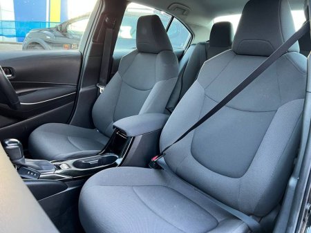 2019 Toyota Corolla ''S'' EDITION 1.8 HYBRID // 16" ALLOYS // REVERSE CAMERA // DIGITAL CLIMATE CONTROL €17,900 thumbnail