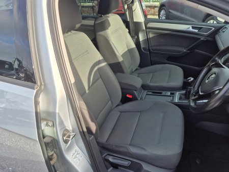 2014 Volkswagen Golf - thumbnail 9