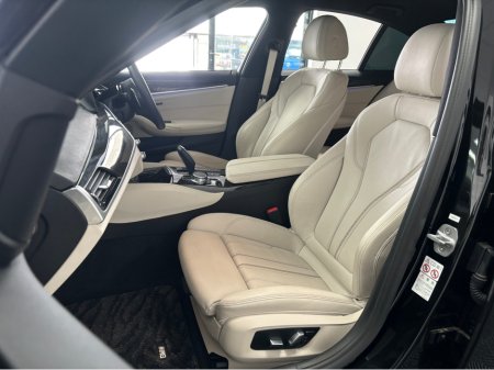 2018 BMW 5 Series - thumbnail 15