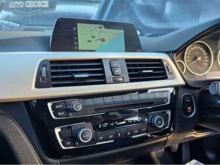 2018 BMW 3 Series - thumbnail 12