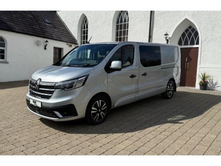 2022 Renault Trafic - photo 2