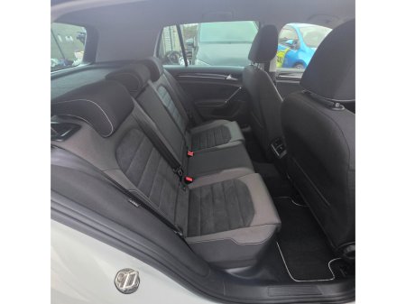 2017 Volkswagen Golf 1.4 TSI 3DR 150HP Highline €16,950 thumbnail