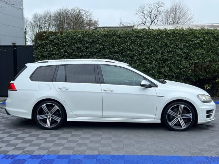 2017 Volkswagen Golf R VARIANT 4MOTION 2.0 TSI // APPLE CARPLAY/ANDROID AUTO // 18" CADIZ ALLOYS // LEATHER SPORT SEATS €26,900 thumbnail
