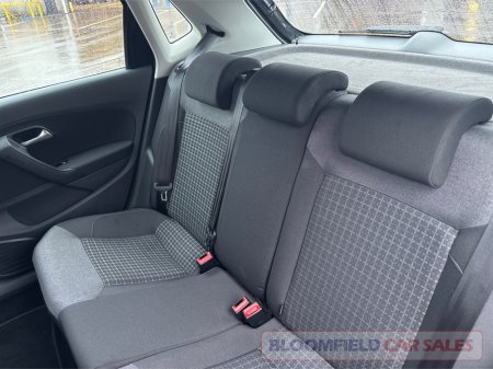 2017 Volkswagen Polo 1.2 , AUTO // EXTREMELY LOW MILEAGE €13,950 thumbnail