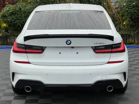 2020 BMW 3 Series 330e M-SPORT COMPETITION 2.0 HYBRID // MASSIVE SPEC // VERY LOW MILEAGE // LEATHER M-SPORT INTERIOR €34,950 thumbnail