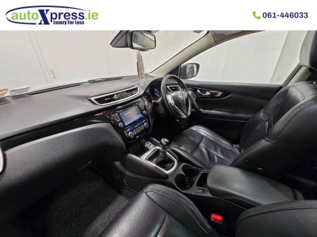 2017 Nissan Qashqai 1.5 DCI Tekna Panoramic Sunroof, Reversing camera €14,995