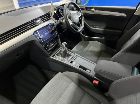 2022 Volkswagen Passat 2.0TDI Business / FINANCE AVAILABLE €19,950 thumbnail