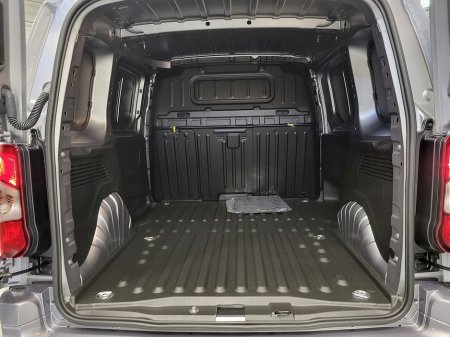 2025 Citroen Berlingo ENTERPRISE PLUS From €111 Per Week €23,658 thumbnail