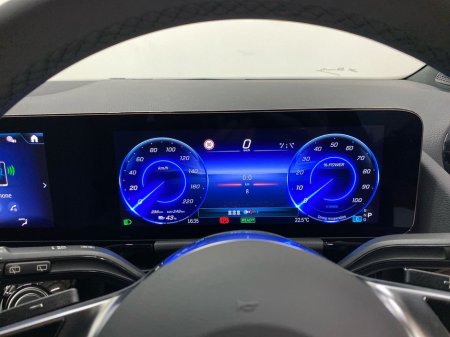 2026 Mercedes-Benz EQA - thumbnail 8