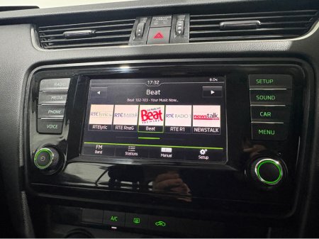 2016 Skoda Octavia 1.6 TDI 11 110HP 4DR COMBI AMBITION €9,950 thumbnail