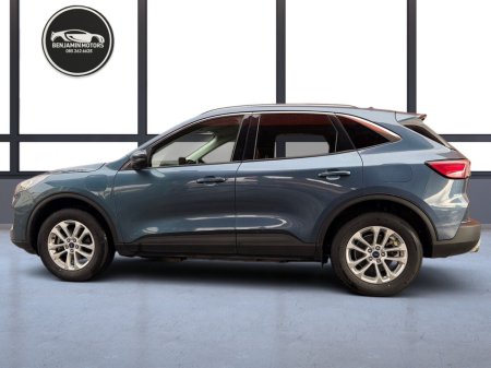 2022 Ford Kuga 2.5 Duratec 190PS FHEV Titanium Auto €27,450 thumbnail