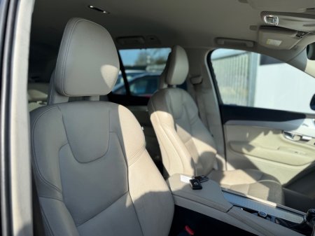 2017 Volvo XC90 - thumbnail 13