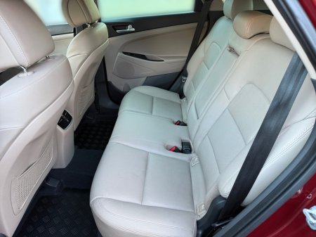 2016 Hyundai Tucson 2.0 CRDI PREMIUM B-DRIVE 2WD **FULL LEATHER**XENONS**SAT NAV**18"ALLOY WHEELS**REVERSE CAMERA**MINT**FSH** €14,950 thumbnail