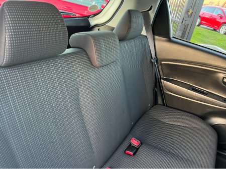 2019 Toyota Vitz 1.0 5DR AUTO LOW KMS HIGH SPEC €11,950 thumbnail