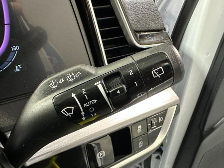 2025 Kia Sportage - thumbnail 16